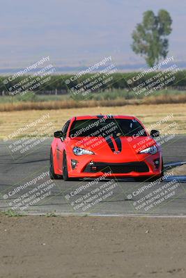 media/Sep-17-2023-Speed Ventures (Sun) [[7e780ba612]]/Green/Session 1 (Grapevine)/